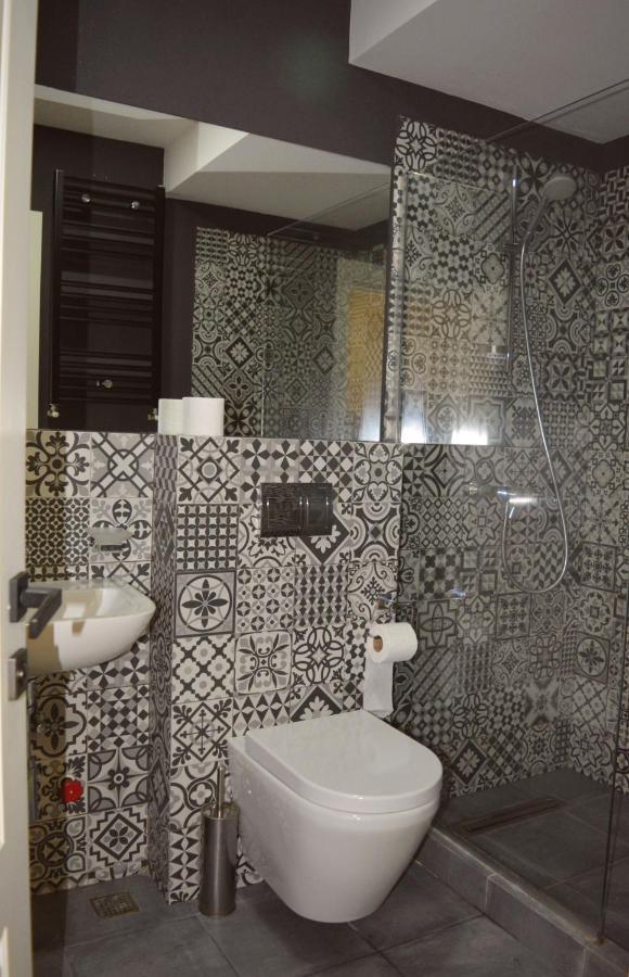 Apartment Near Pirimze 第比利斯 外观 照片