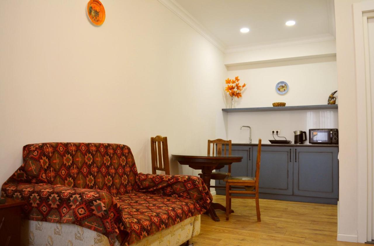 Apartment Near Pirimze 第比利斯 外观 照片